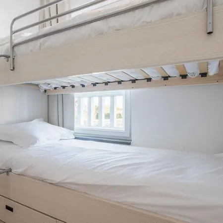 Basic Holiday Studio For 4 People With Sofa Bed *